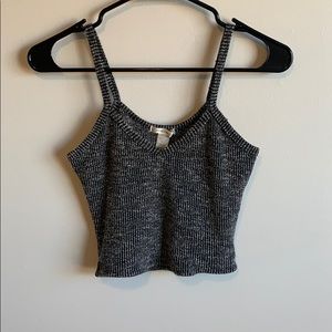 Knit material cropped tank